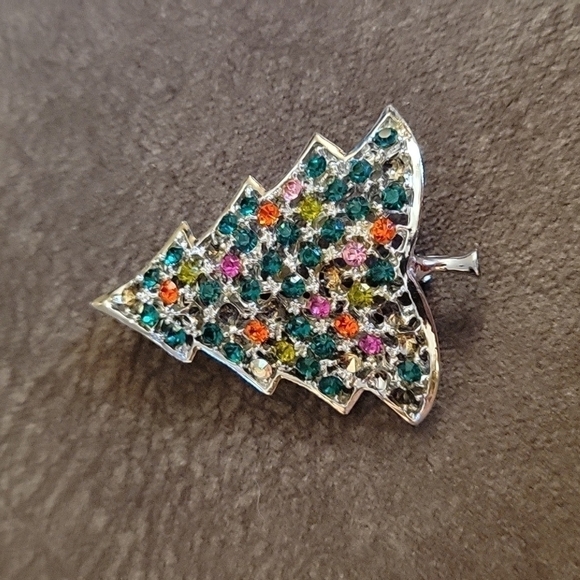 VTG KRAMER Sparkly Christmas Tree Crystal Rhinestone Brooch - Picture 2 of 5